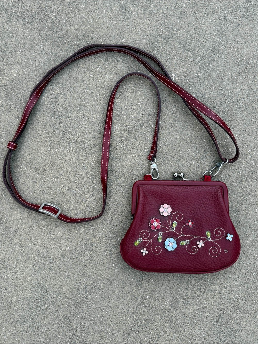 Brighton Burgundy Pebbled Leather Kiss Crossbody Bag Clutch